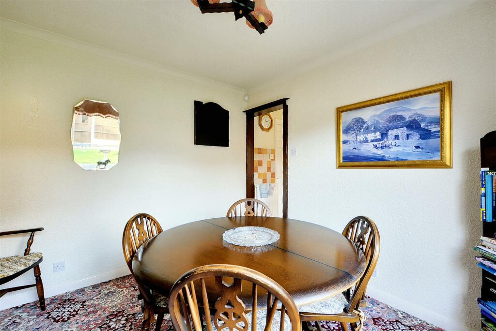 Dining Room_2.jpeg