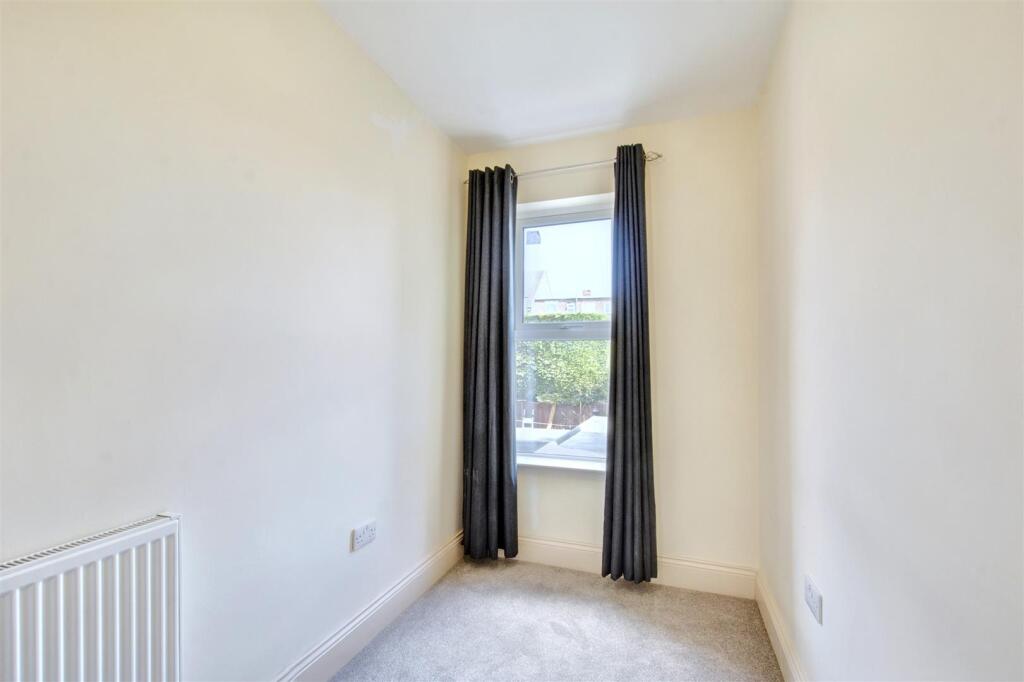 Bedroom 4.jpeg