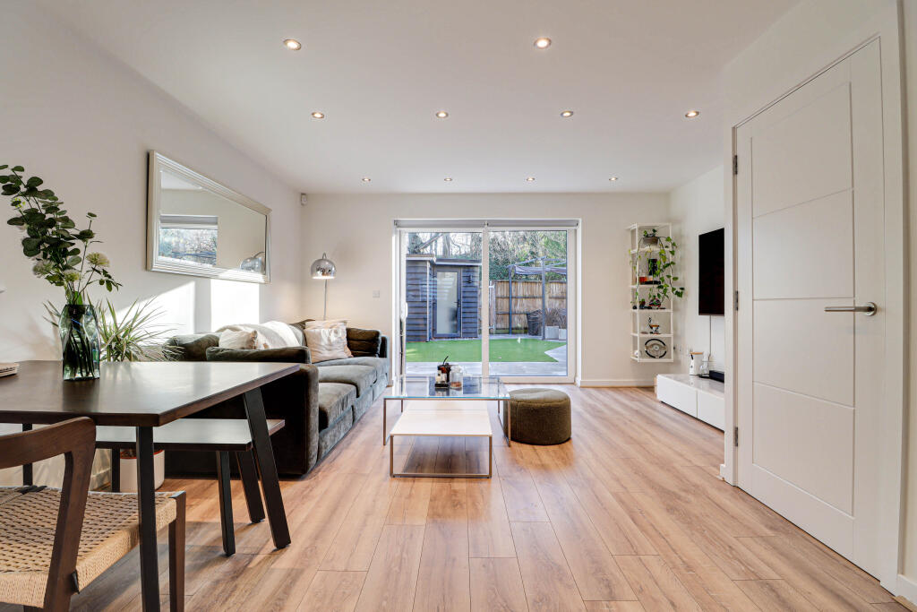 Open Plan Kitchen/ Diner/ Living Room