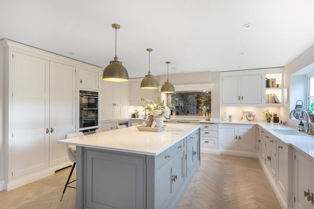 Kitchen/Dining/Famil