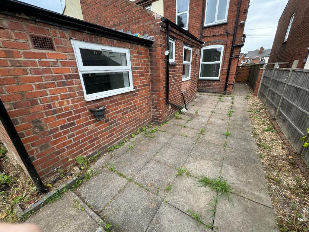 Well Kept Communal Rear Garden 