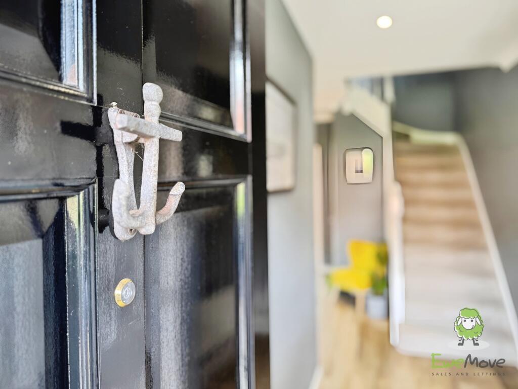 EweMove Basingstoke Estate Agents 21 Gaiger Avenue