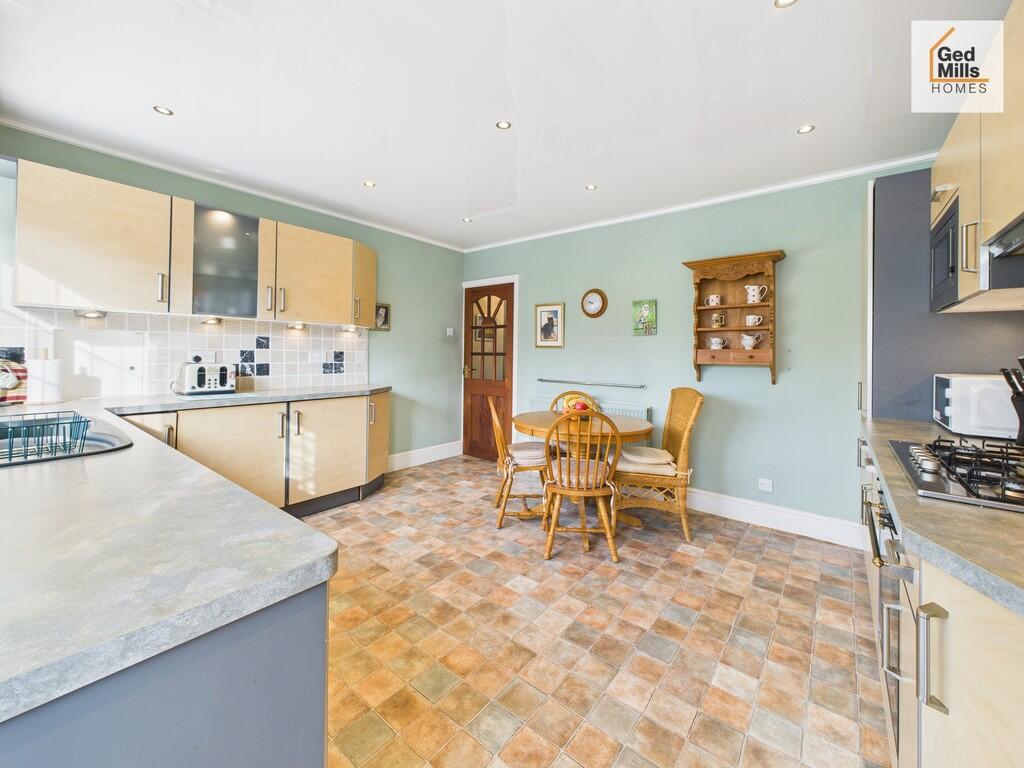 CAM04261G0-PR0103...