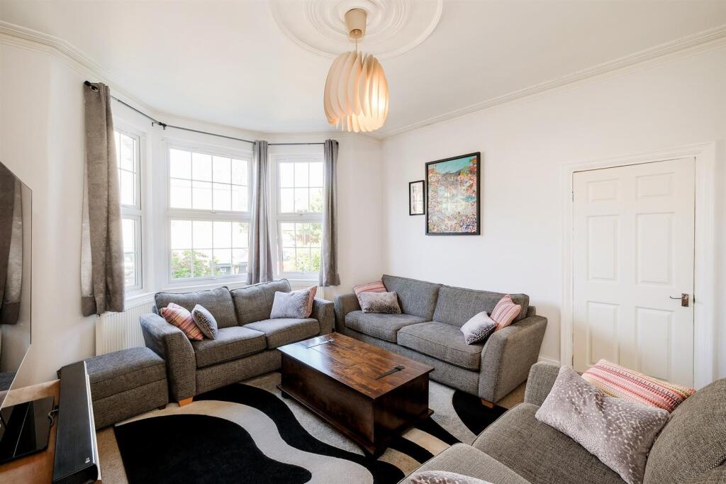 10 Studley Avenue-13_web.jpg