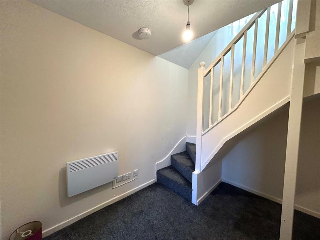 Hallway.jpg