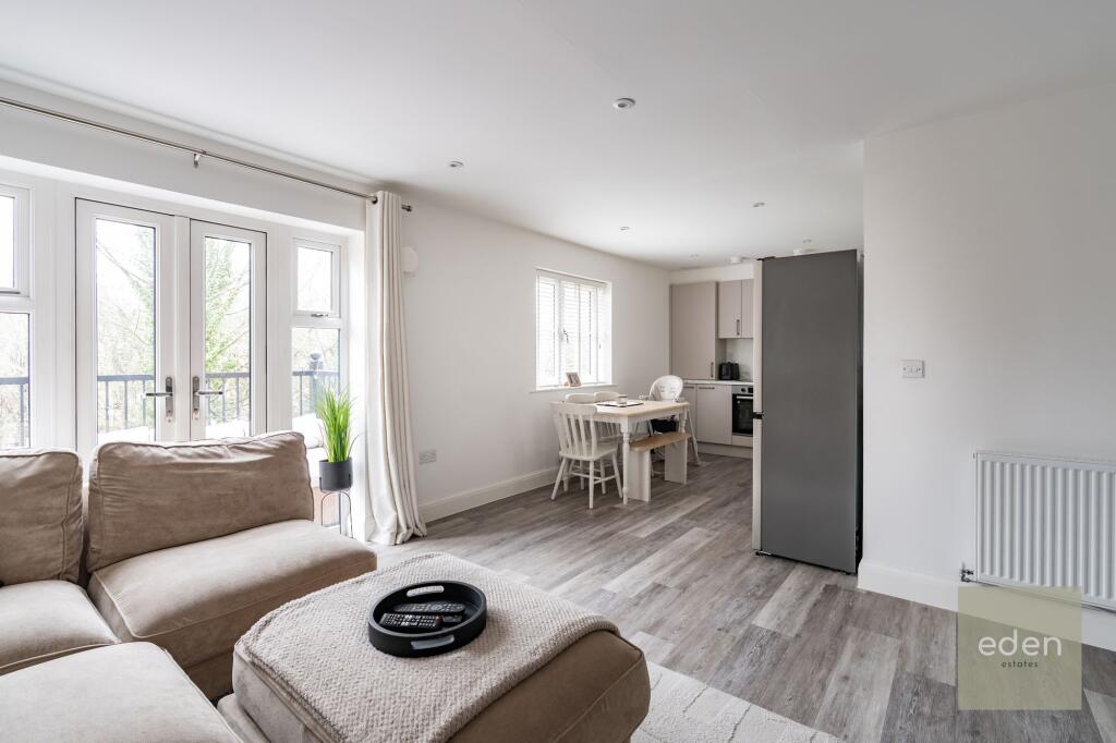 LOUNGE/DINER/KITCHEN