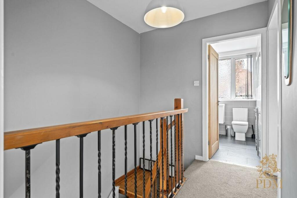 6 Yeomans Court Clumber Road West The Park NG7 1EU