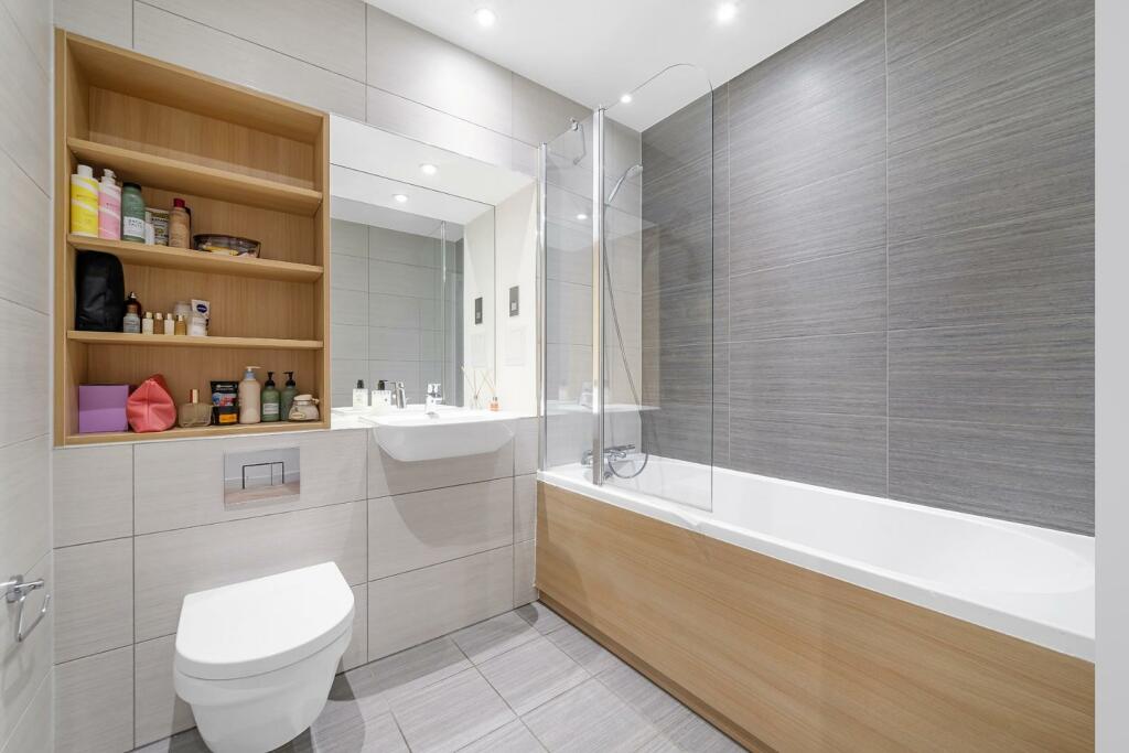 Bathroom main.JPG
