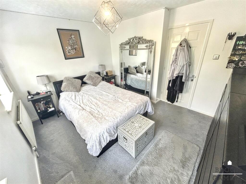 01323 438506