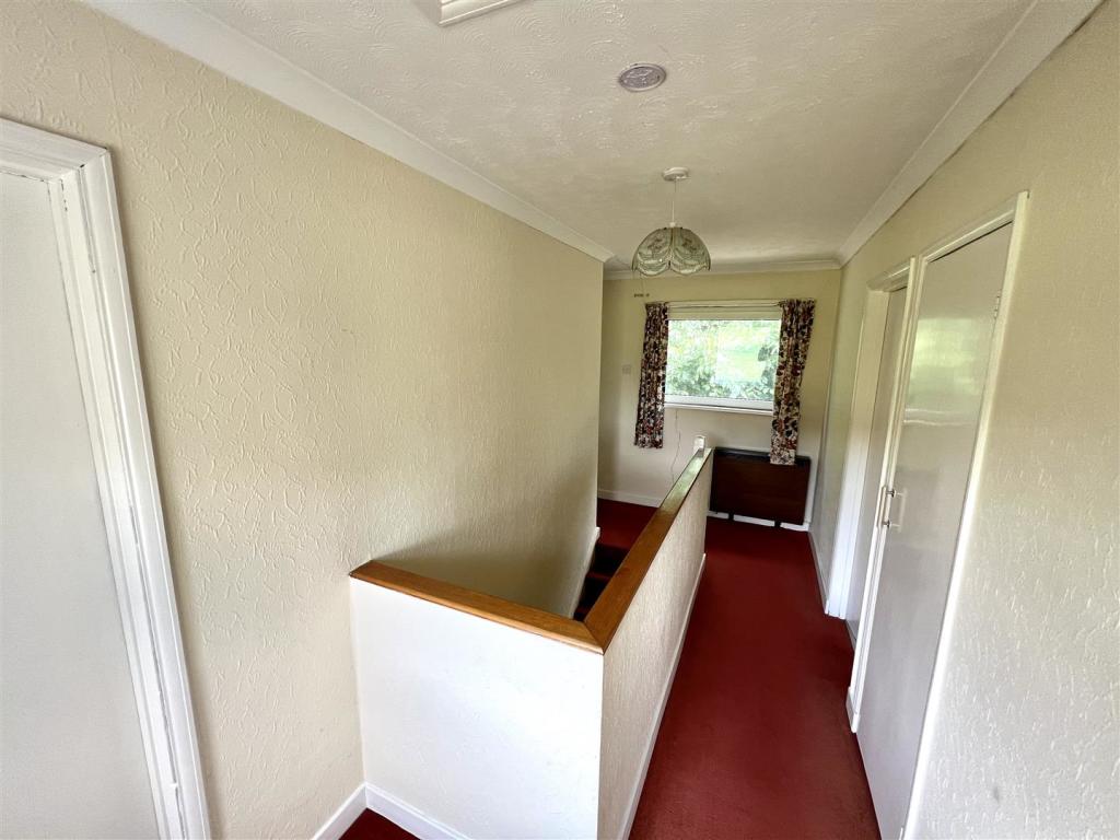 FIRST FLOOR STAIRS AND LANDING