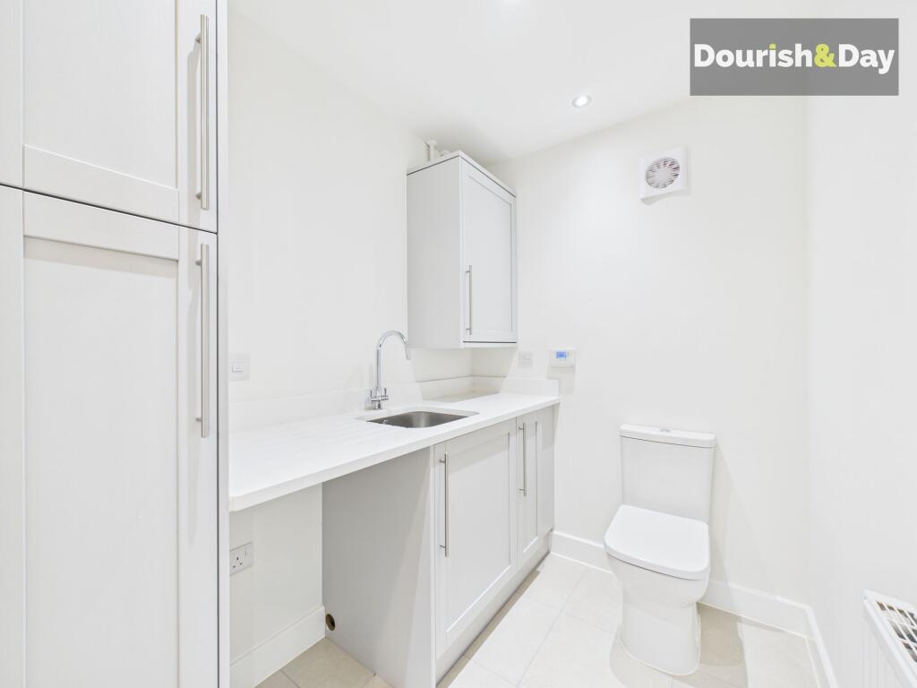 Utility/Guest WC