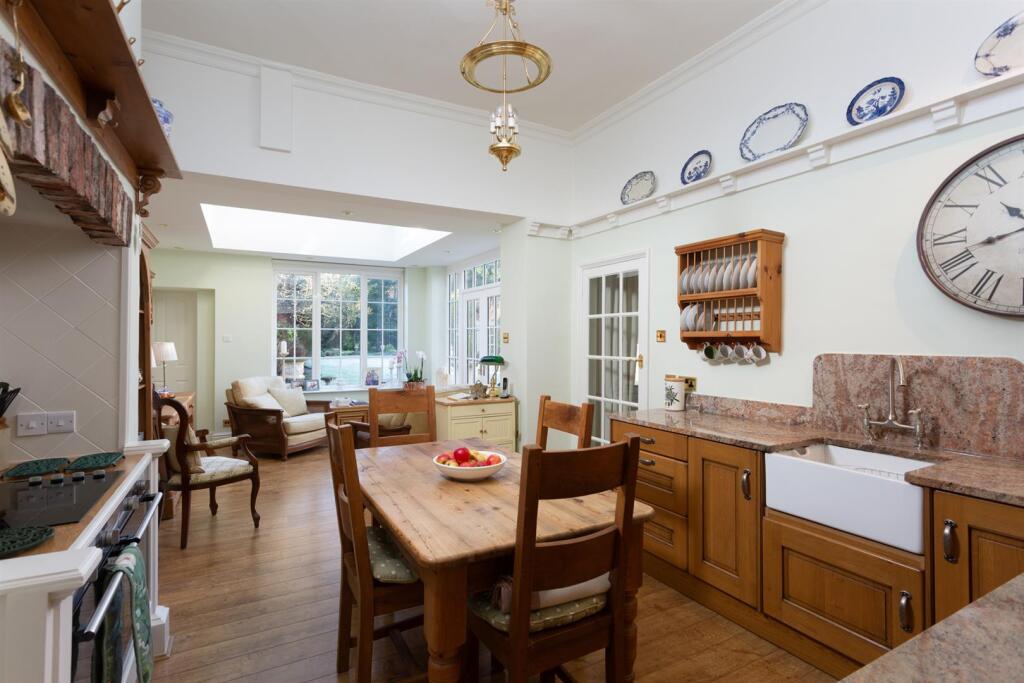 Kitchen/Breakfast Room