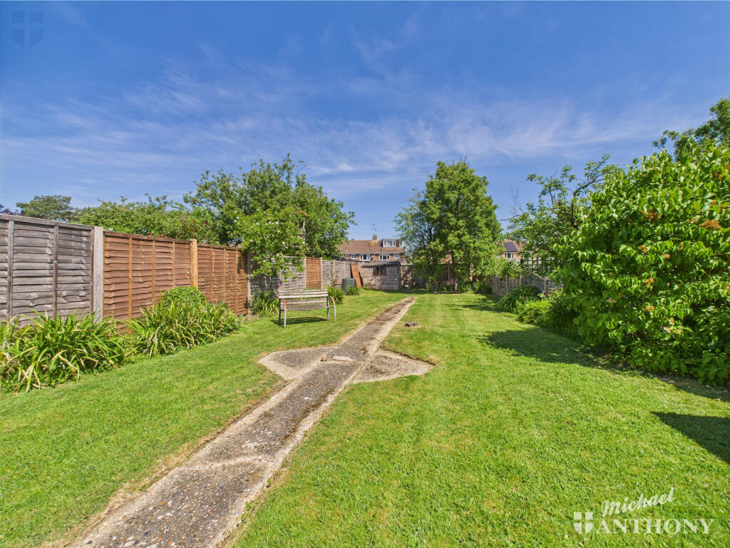 CAM03218G0-PR0646-STILL002