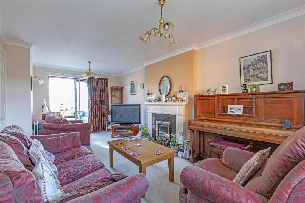Reception Room-3.jpg