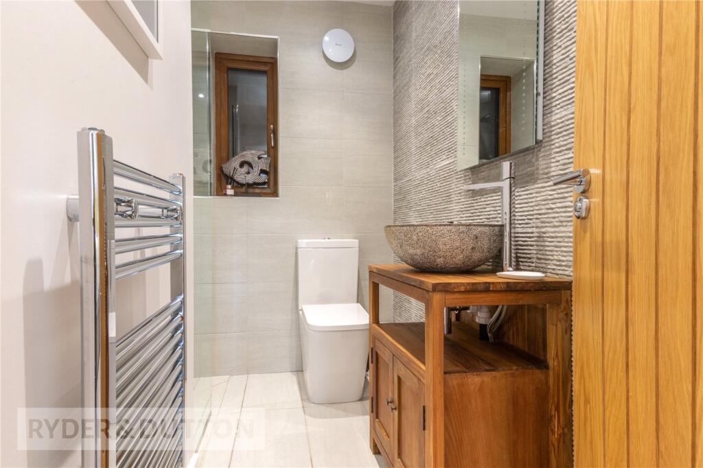 Master En-Suite