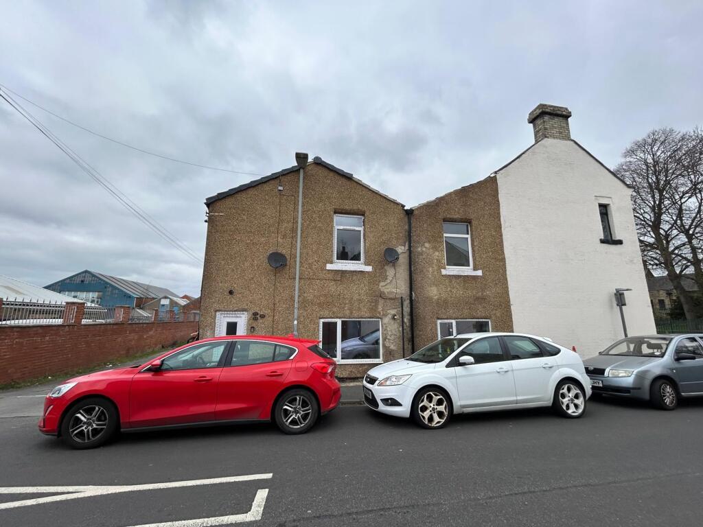 13 Railway Street - External