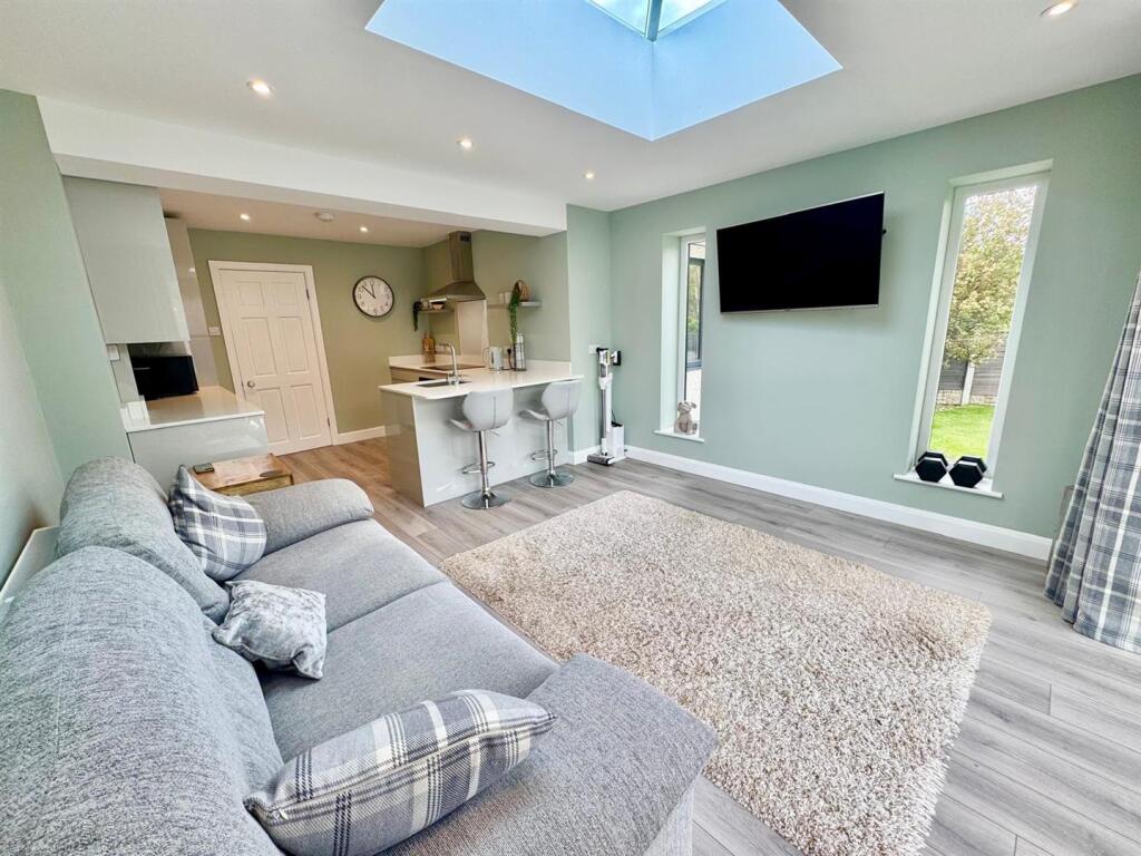 PHOTO-2025-06-03-15-34-58 (4).jpg