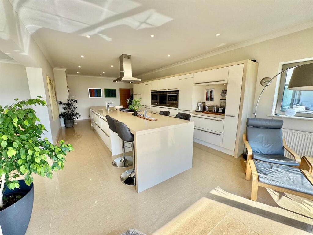 PHOTO-2025-04-22-22-49-07 (23).jpg