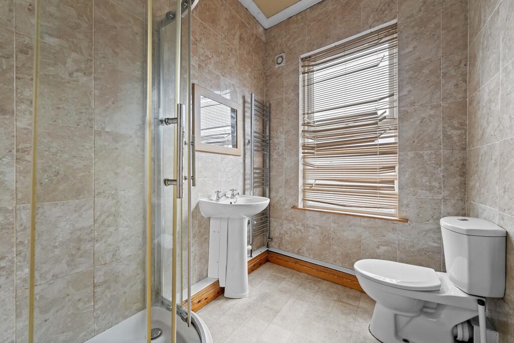 11 Gladstone Road...