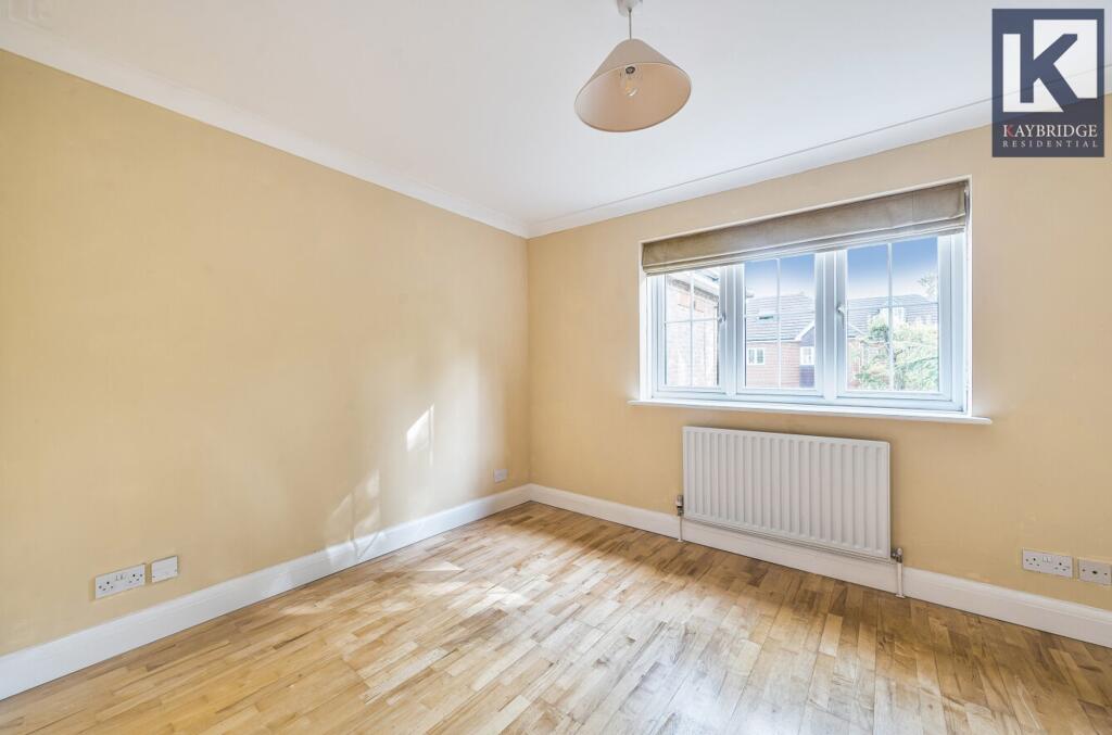 Corner Farm Close, Tadworth - KT20 5SJ