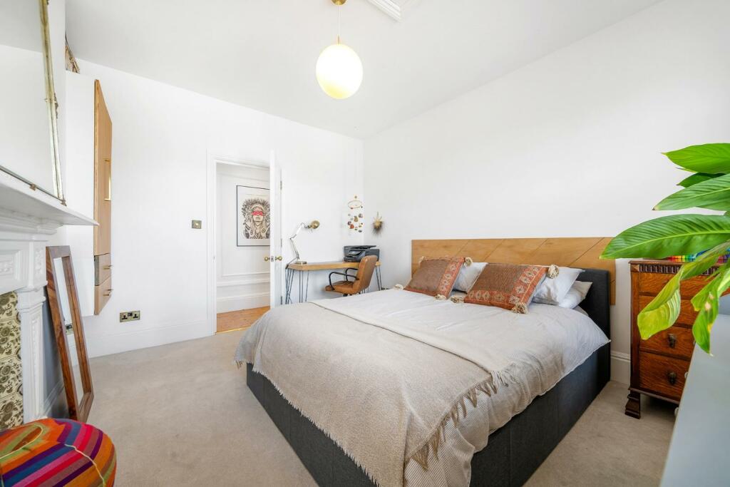 Bedroom 2.jpg