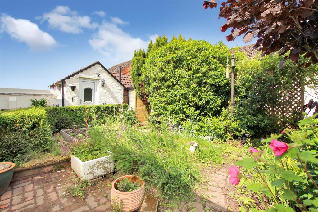 Cottage Garden and Outbuilding.JPG