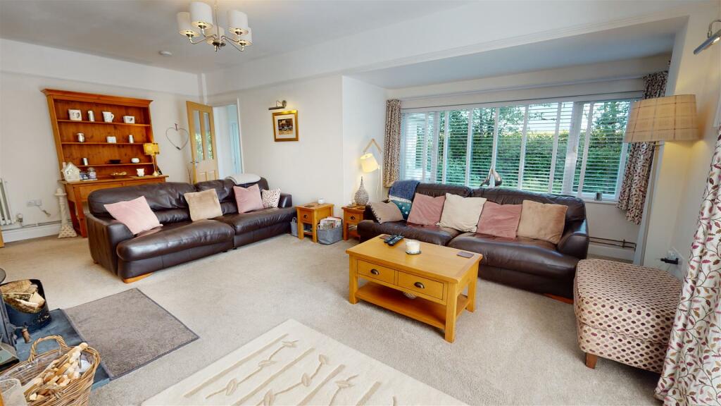Hazel-Hill-StFlorence-Milton-Tenby-05282023_170806