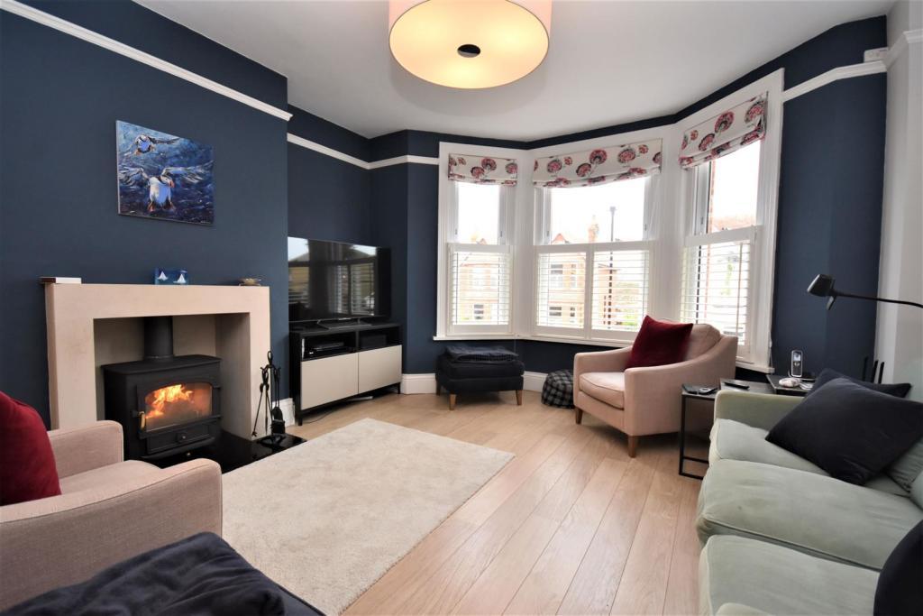 Sitting Room.JPG