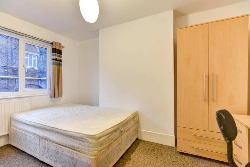 9 Old Shoreham Road bedroom 5