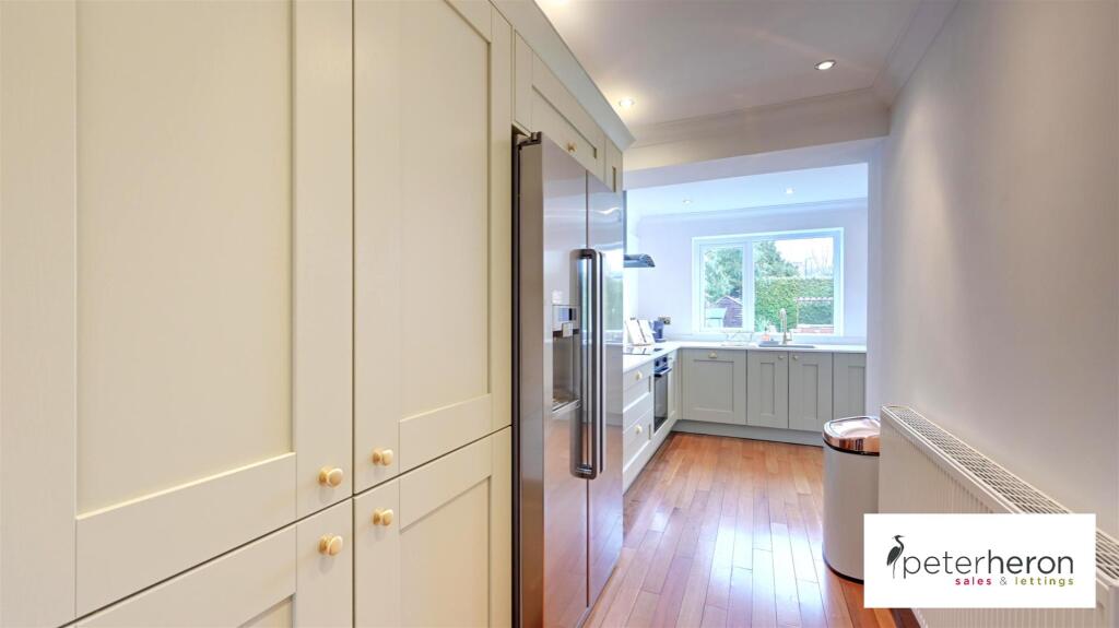 Breakfasting Kitchen