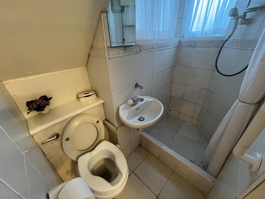 oval_12_t20251224...