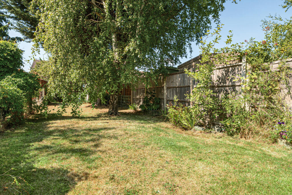 1335677-5-689f15c...