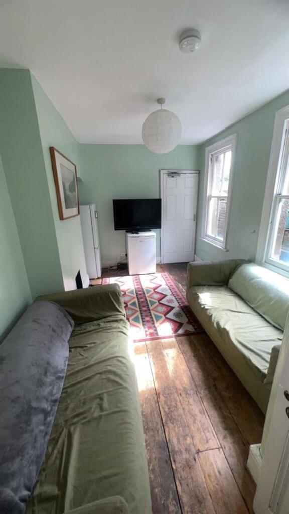 11 Lounge Sept 24.jpg