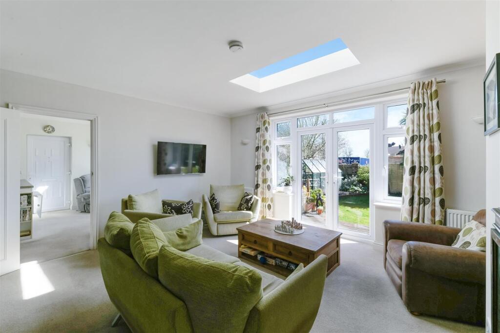 YEWLANDS CLOSE (18).jpg