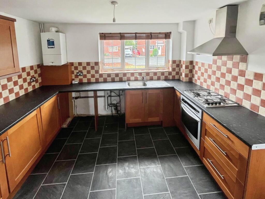 542c7f3f-Kitchen 201.jpg