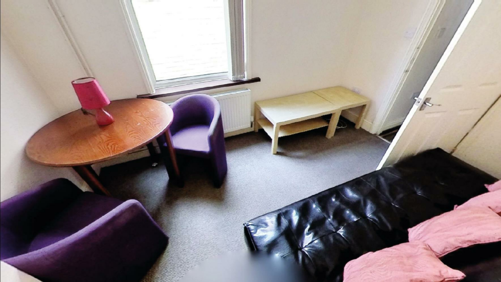 251 CLARENDON PARK RD-04.png