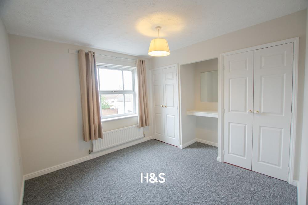 33 wharf lane - bedroom1.jpg