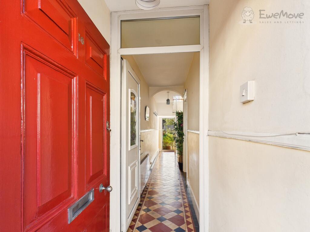 CAM03640G0-PR0066-STILL003