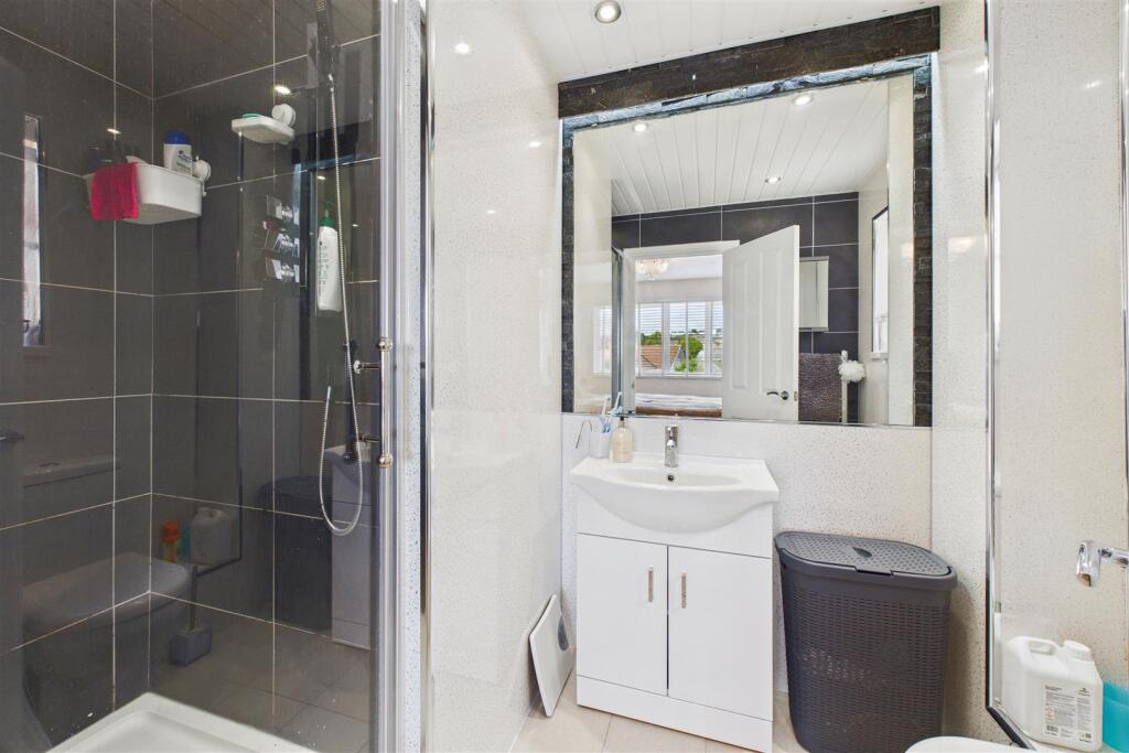 En-Suite.