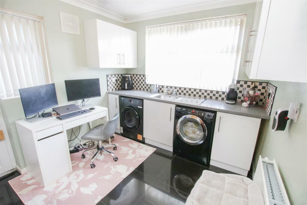 UTILITY ROOM