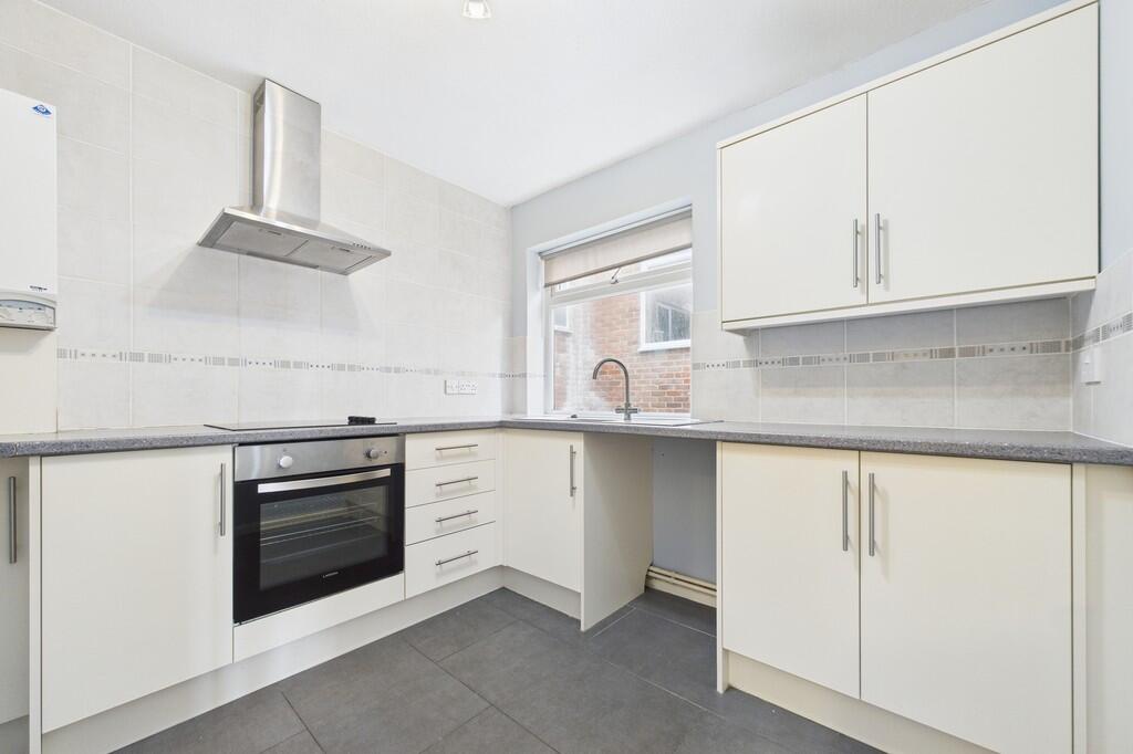 CAM01085G0-PR0629...