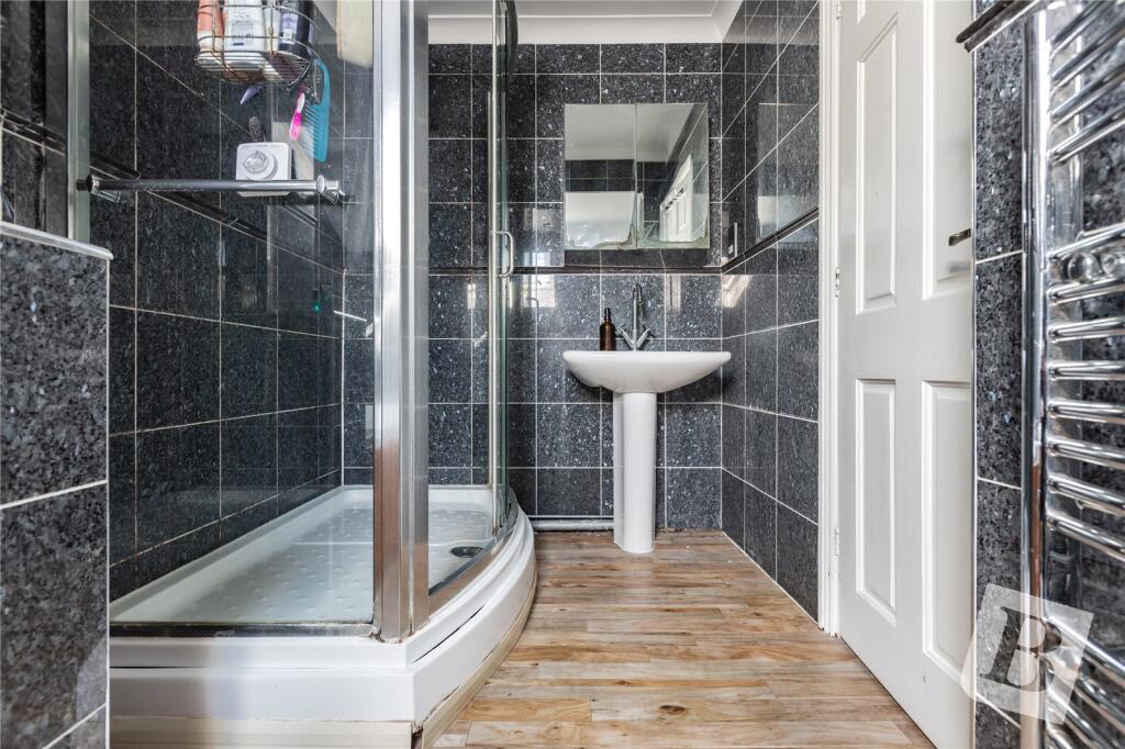 Master En-Suite