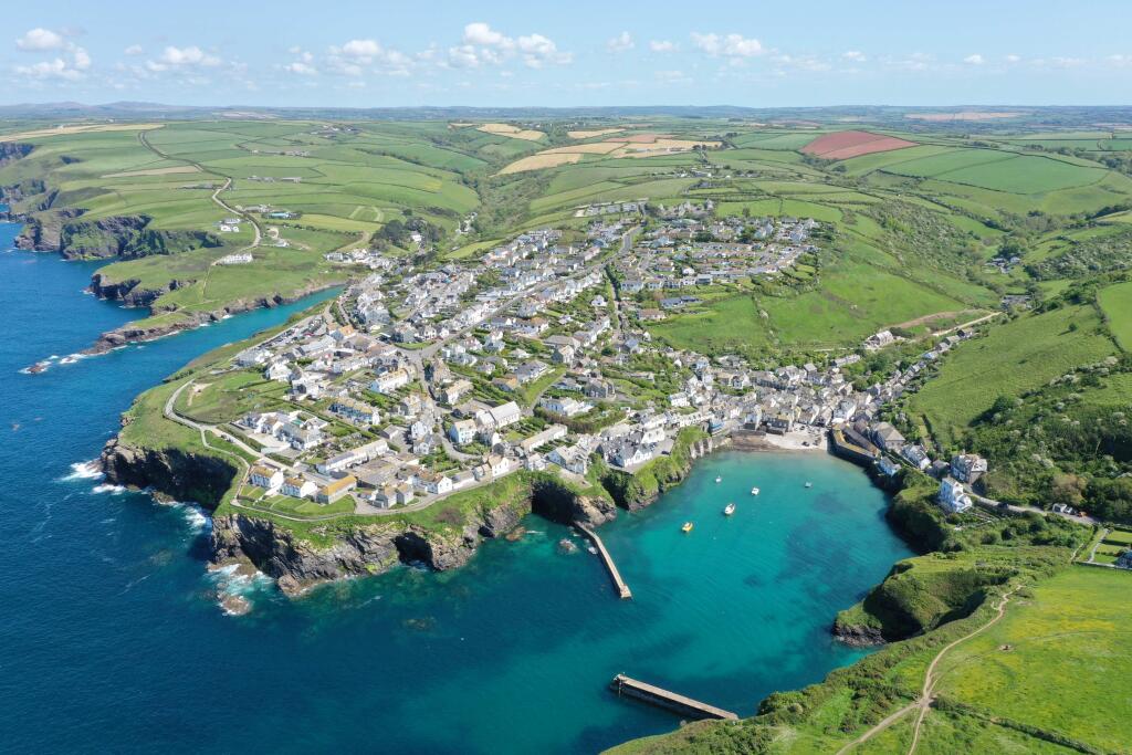 67f8e0d93daf5_DJI_0681-resized