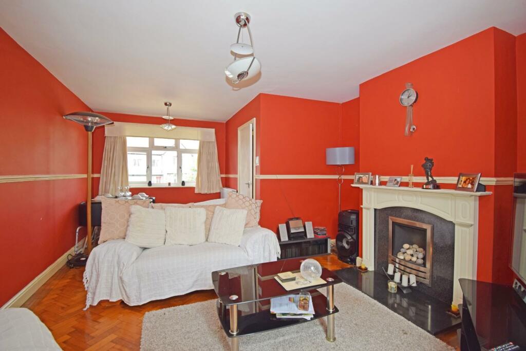 198A Old Birmingham Road, living a.jpg