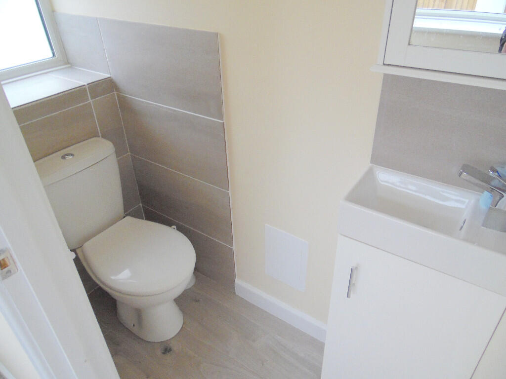 DOWNSTAIRS CLOAKROOM