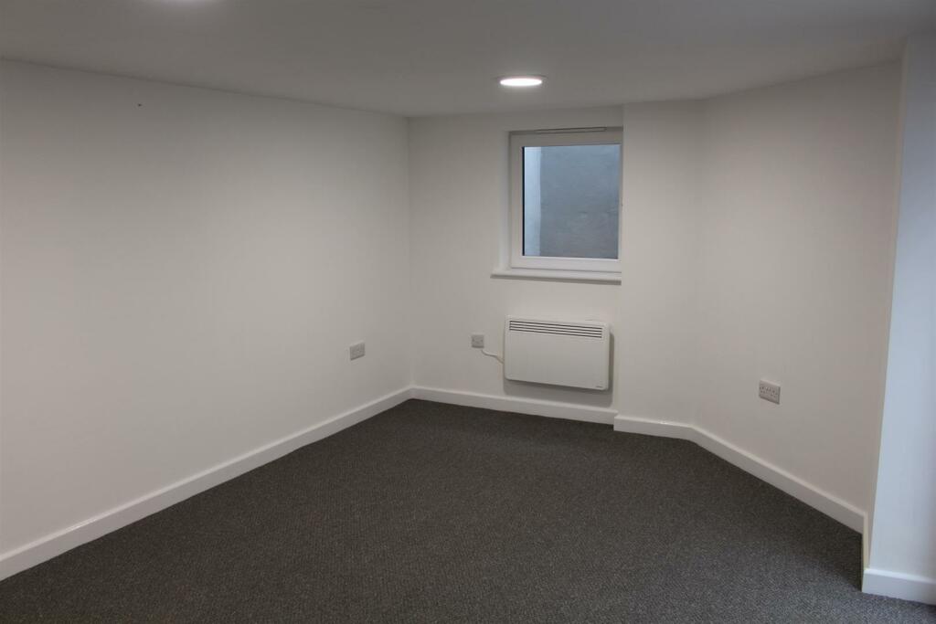 bedroom length.JPG