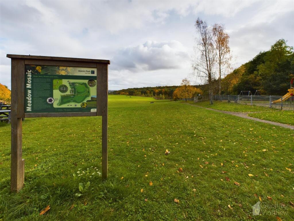 Serpentine Park 1.jpg