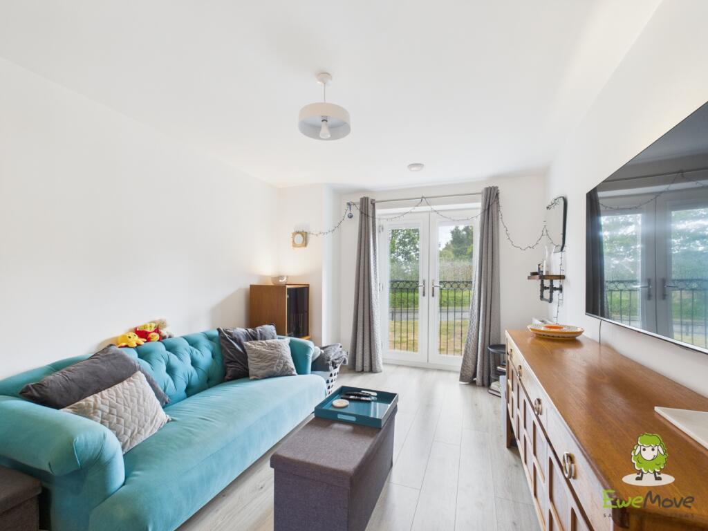 EweMove Estate Agents Basingstoke - Appain Way - L