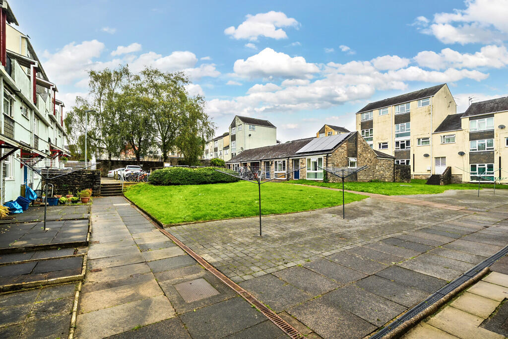 Front communal ga...