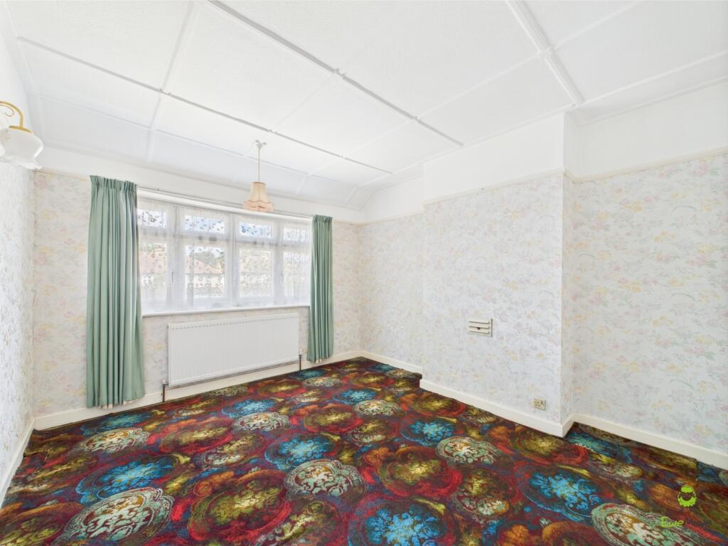 CAM03779G0-PR0235-STILL003